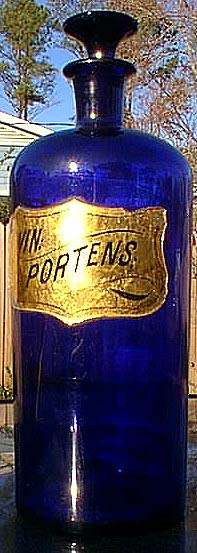 Cobalt blue VIN PORTENS with fancy gold LUG